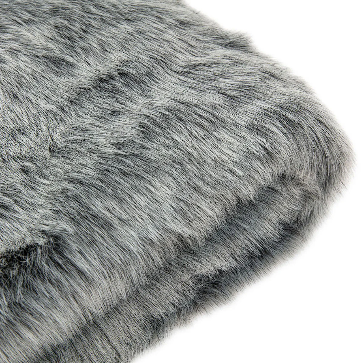 Gallery Direct Alaskan Faux Fur Throw Premium - Image 5