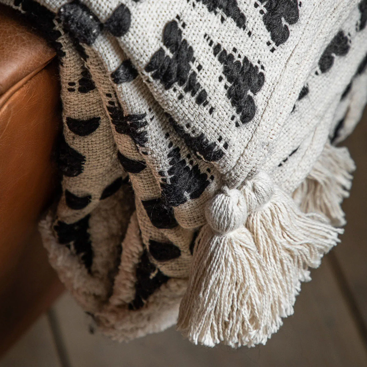 Gallery Direct Black & Cream Tufted Throw - Image 5