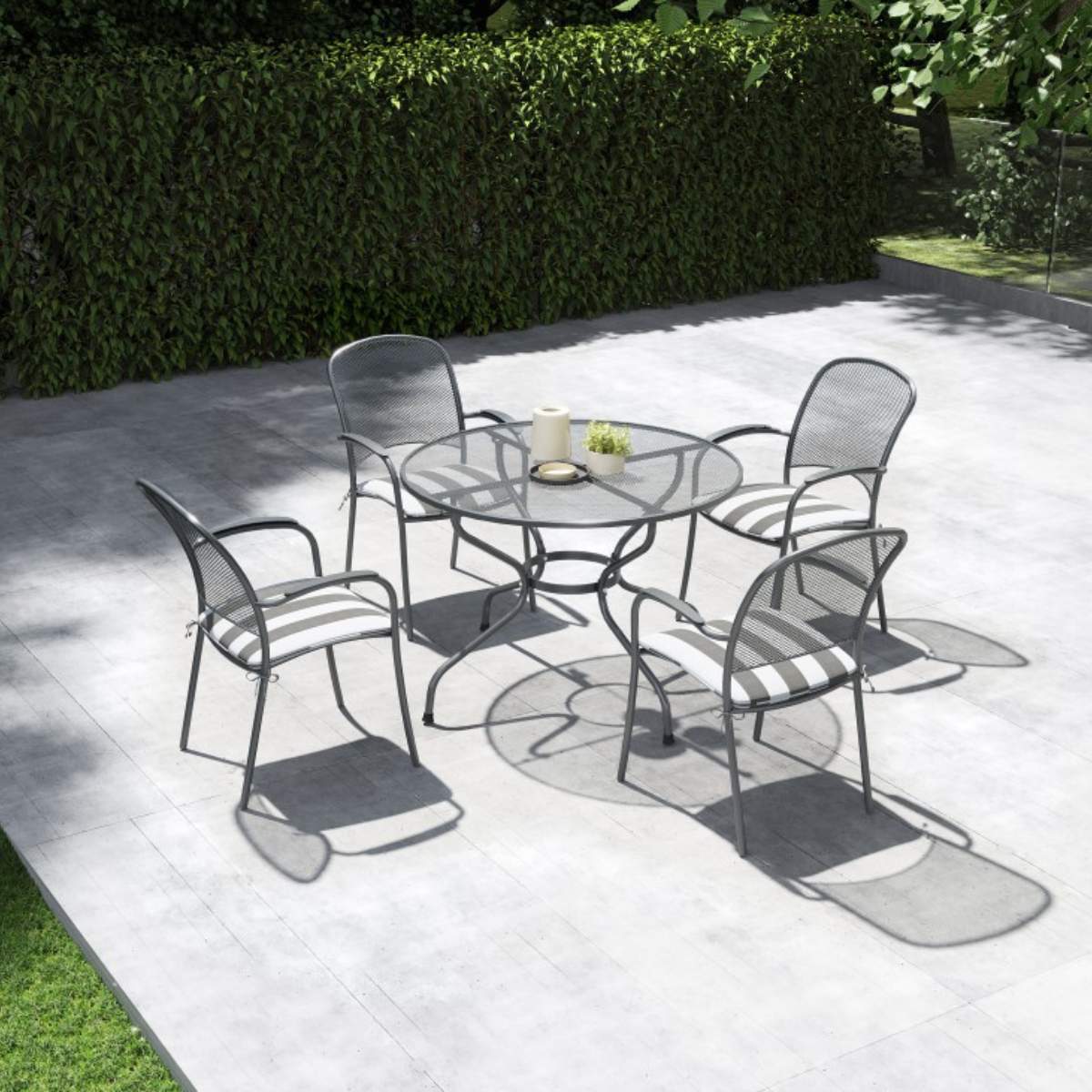 Pacific Lifestyle Carlo Round 4 Seater Dining Set - Image 5