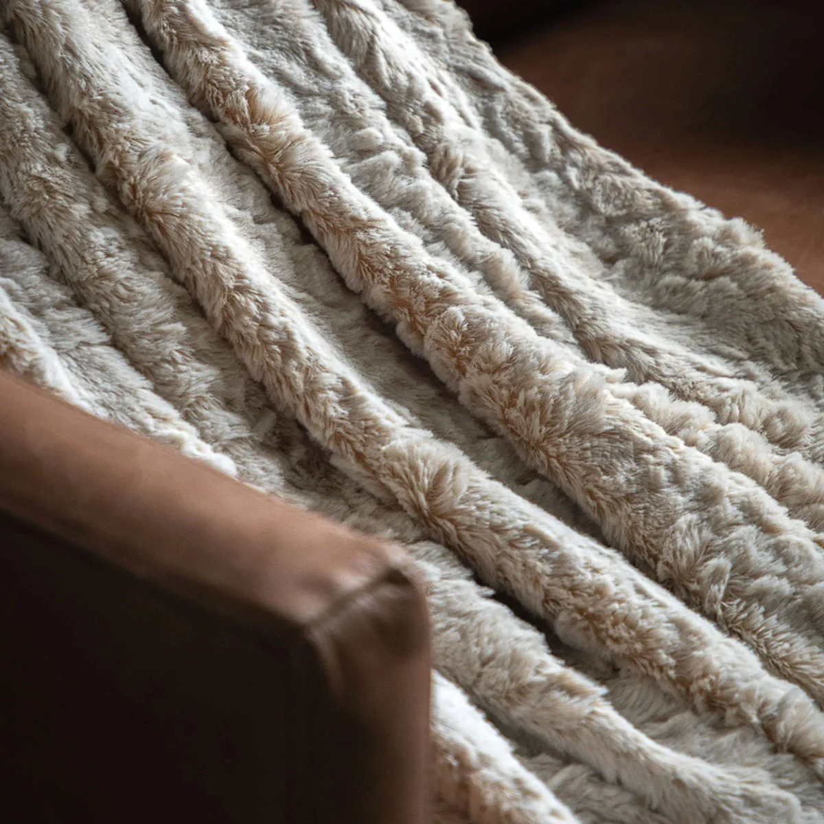 Gallery Direct Hampshire Faux Fur Throw Natural - Image 3