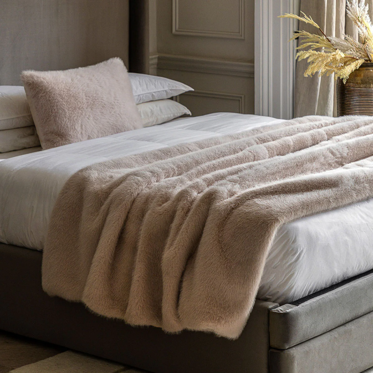 Gallery Direct Maple Faux Fur Throw - Image 6