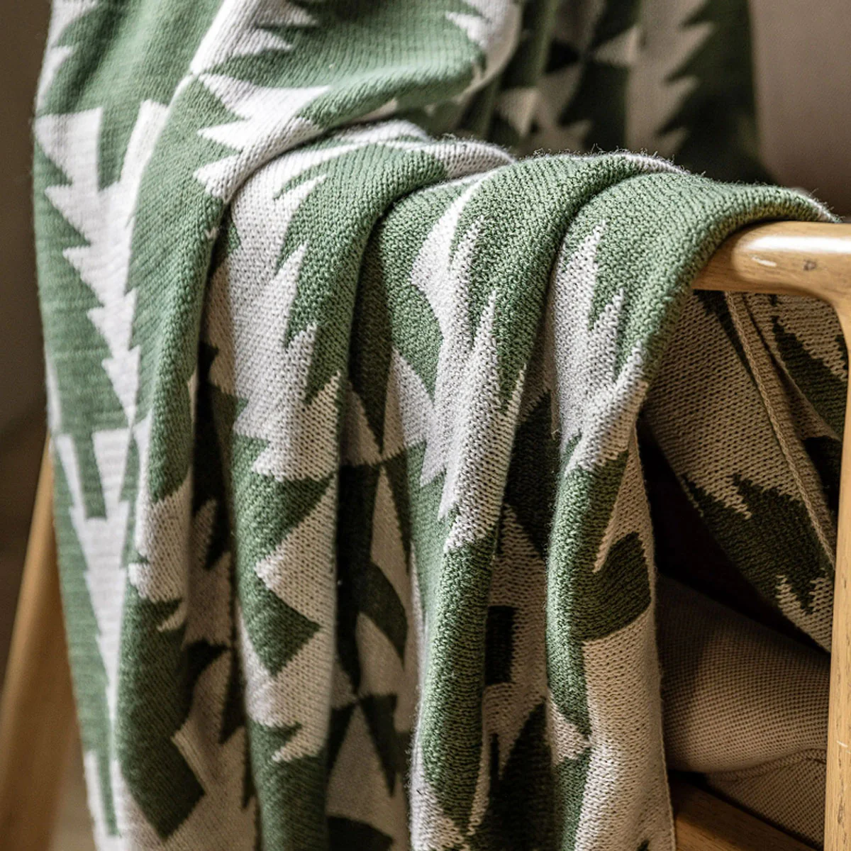 Gallery Direct Natures Forest Knitted Tree Throw - Image 4