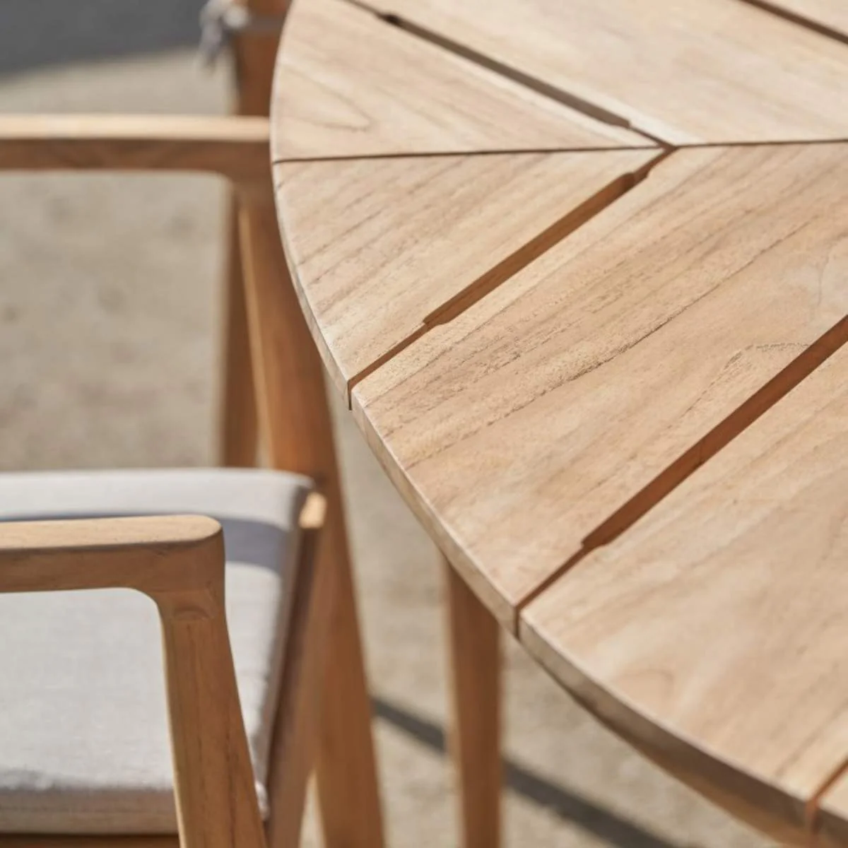 Pacific Lifestyle Reuleaux / Salita Outdoor 6 Seater Dining Set - Image 21