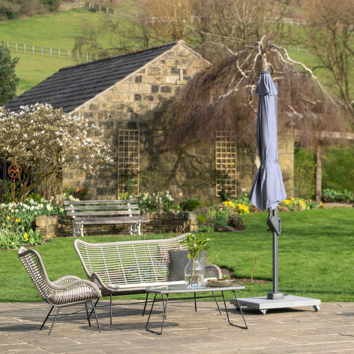 Pacific Lifestyle Voyager T1 3m Round Luna Grey Free Arm Parasol - Image 16