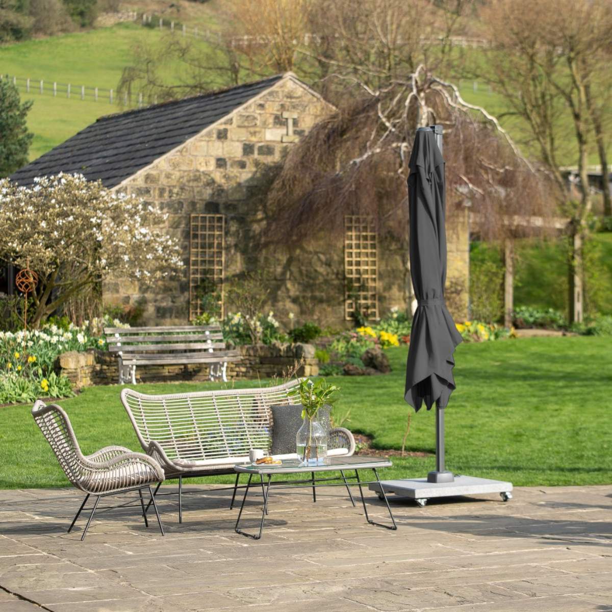 Pacific Lifestyle Voyager T2 2.7m Square Anthracite Free Arm Parasol - Image 16