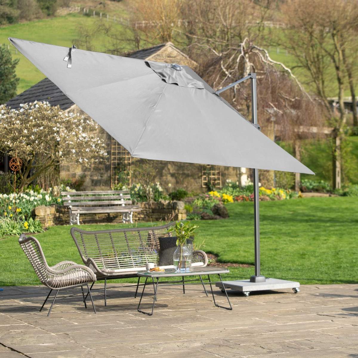 Pacific Lifestyle Voyager T2 2.7m Square Luna Grey Free Arm Parasol - Image 10
