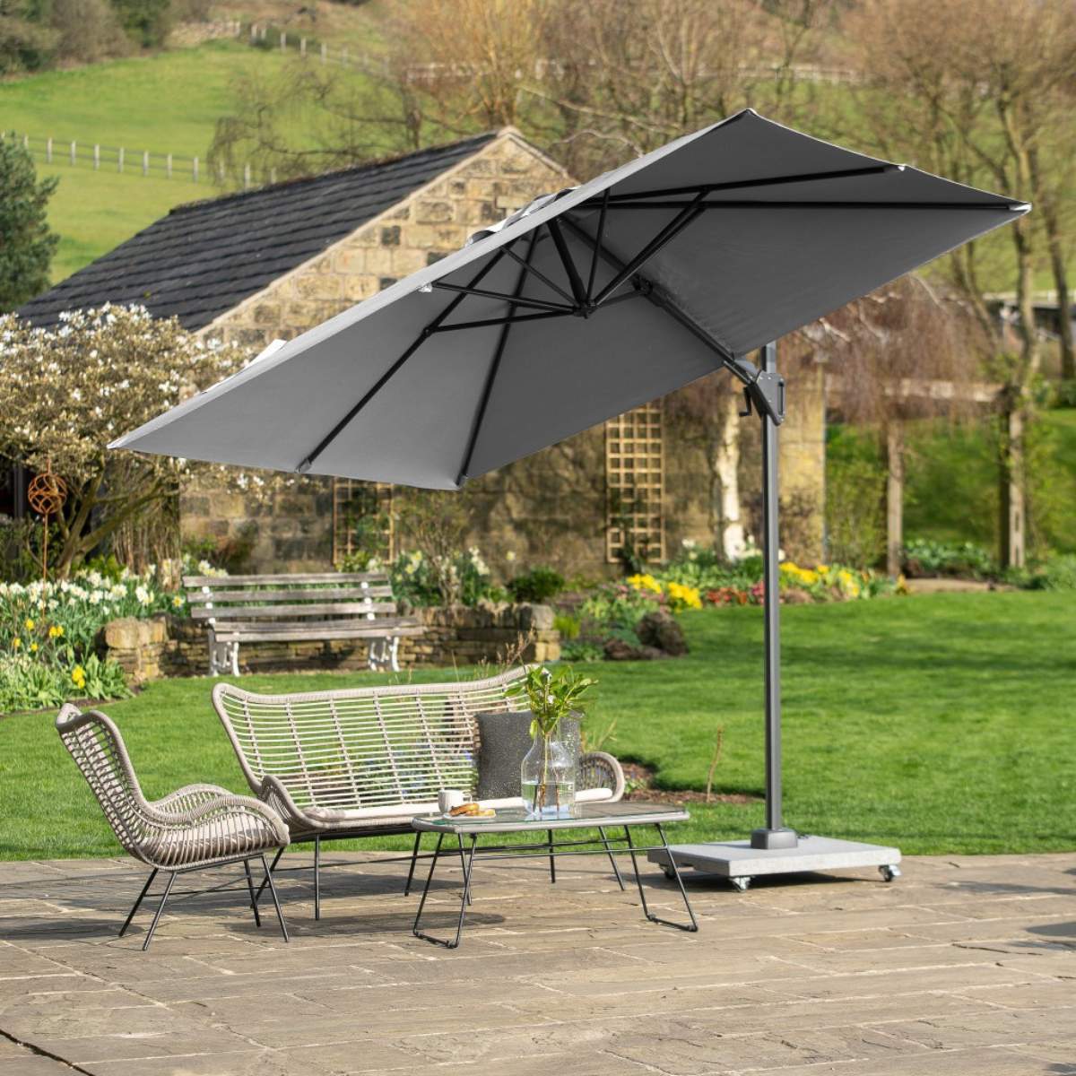 Pacific Lifestyle Voyager T2 2.7m Square Luna Grey Free Arm Parasol - Image 11