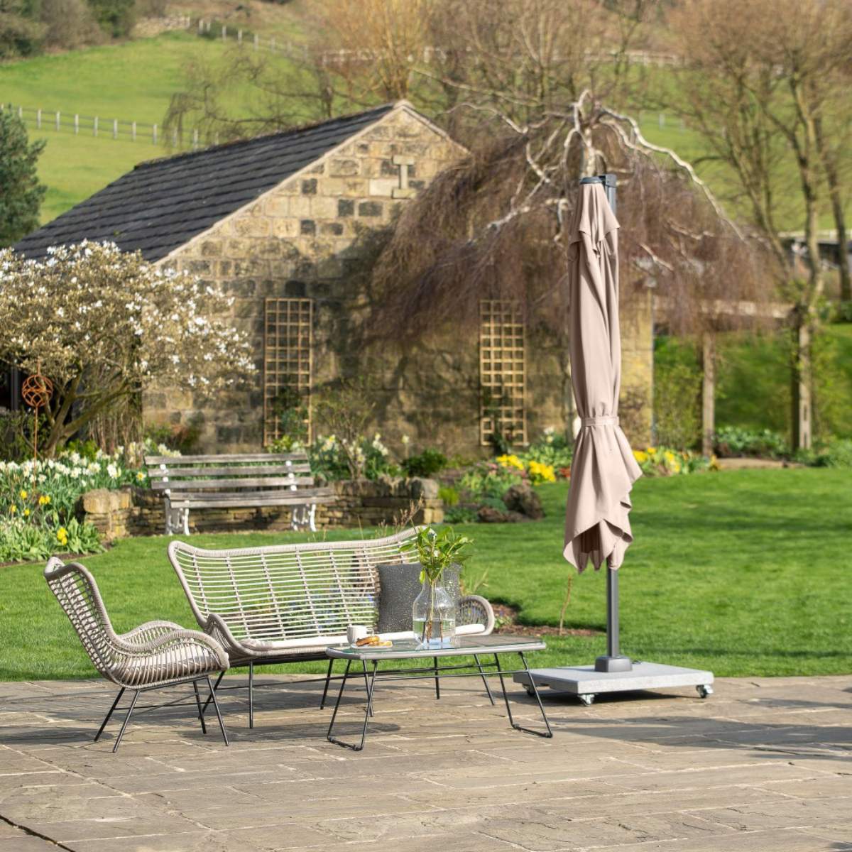 Pacific Lifestyle Voyager T2 2.7m Square Taupe Free Arm Parasol - Image 13