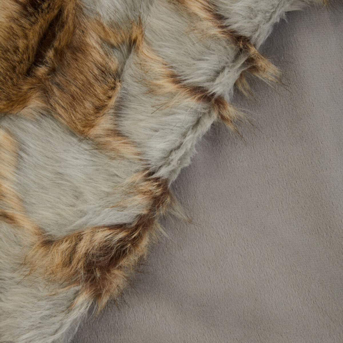 Beaumonde Home Bosie Lamina Grey And Natural Fur Throw - Image 5