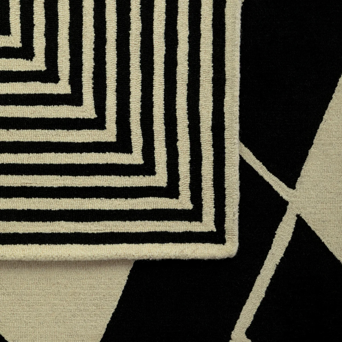 Beaumonde Home Bosie Milana Large Black And White Geometric Rug - Image 4