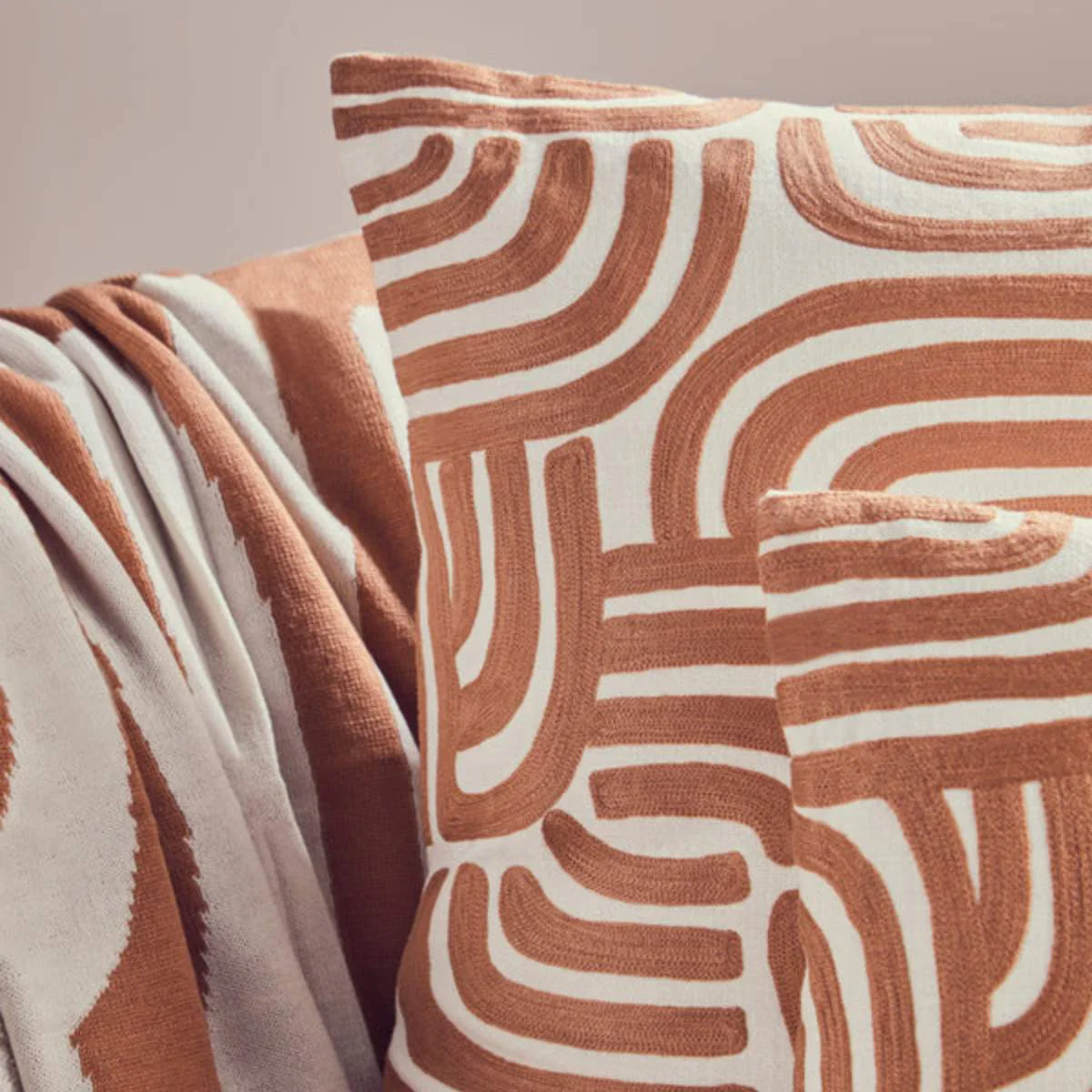 Beaumonde Home Bosie Ozella Natural And Terracotta Throw - Image 7