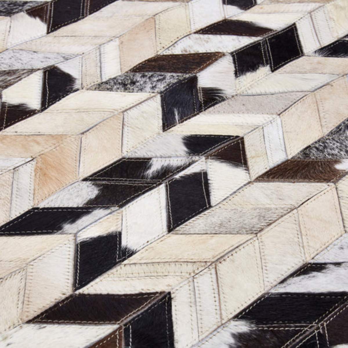 Beaumonde Home Bosie Safira Small Black And White Patchwork Rug - Image 3