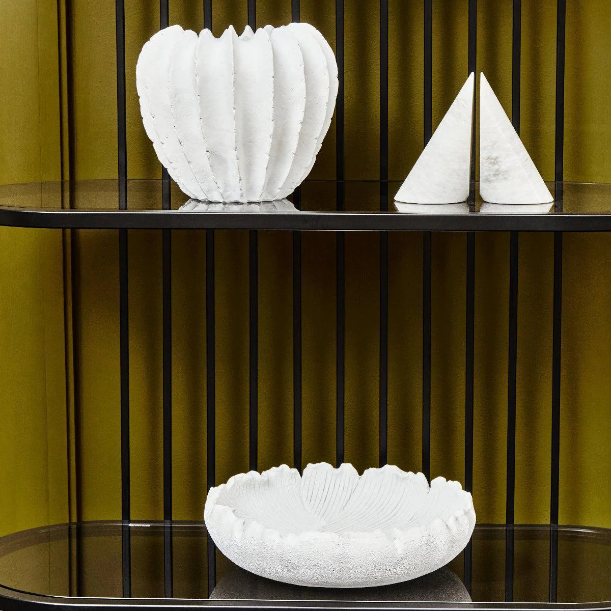 Beaumonde Home Broc White Vase - Image 4