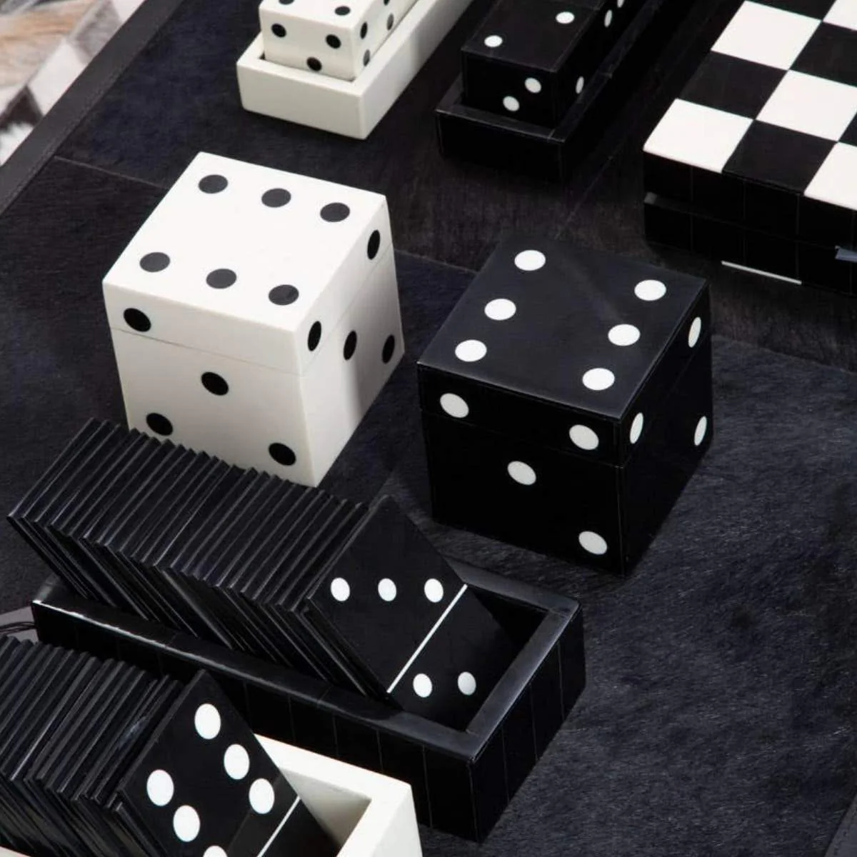 Beaumonde Home Churchill Games Black And White Domino Set - Image 4