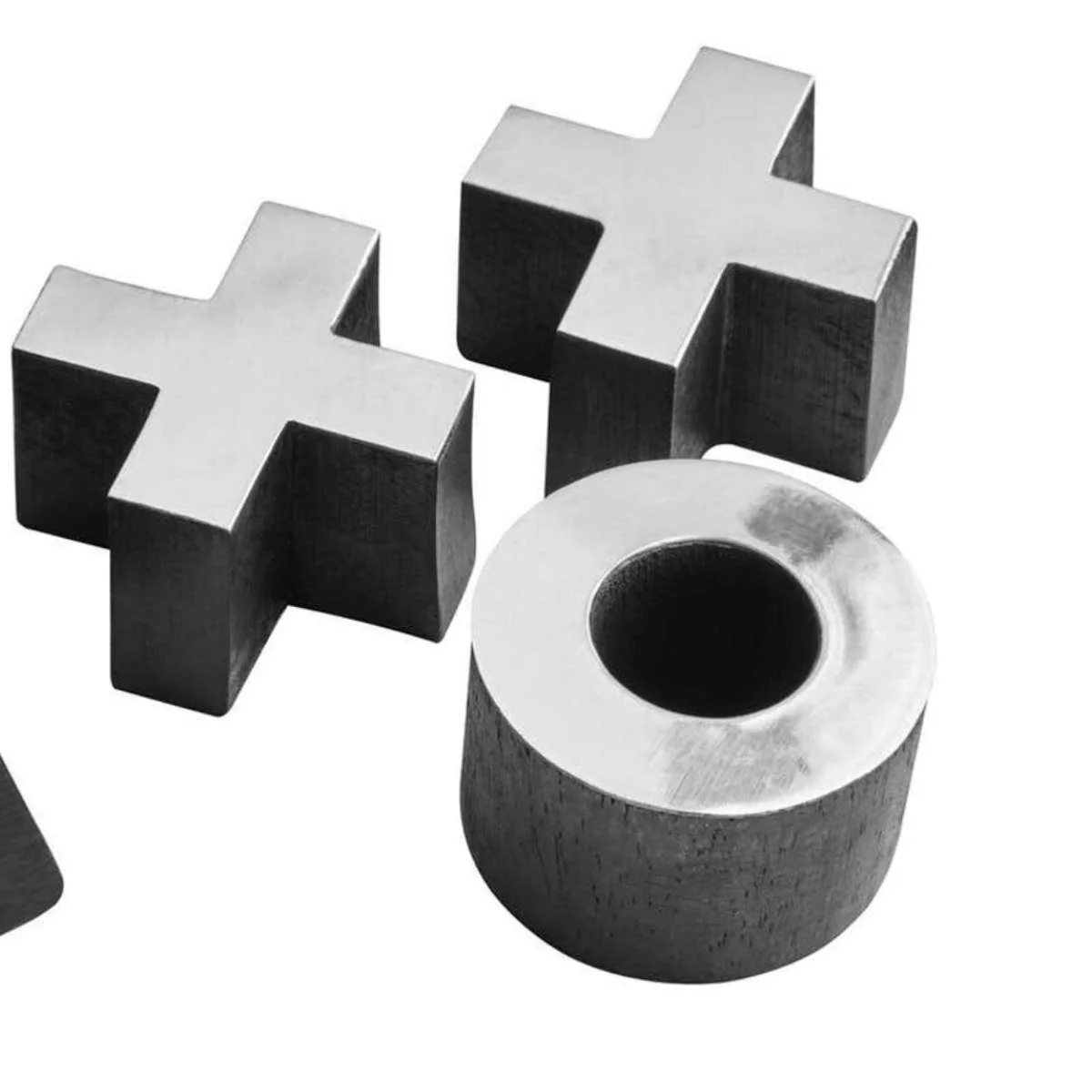 Beaumonde Home Churchill Games Black Mango Wood Noughts and Crosses - Image 7