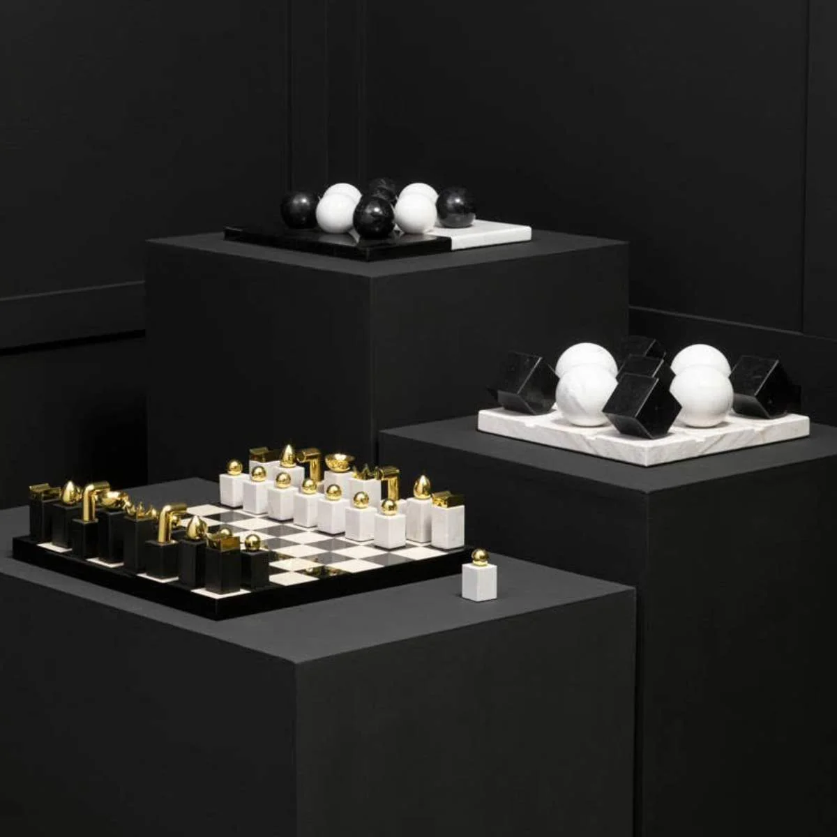 Beaumonde Home Flos Black And White Tic Tac Toe Game - Image 19