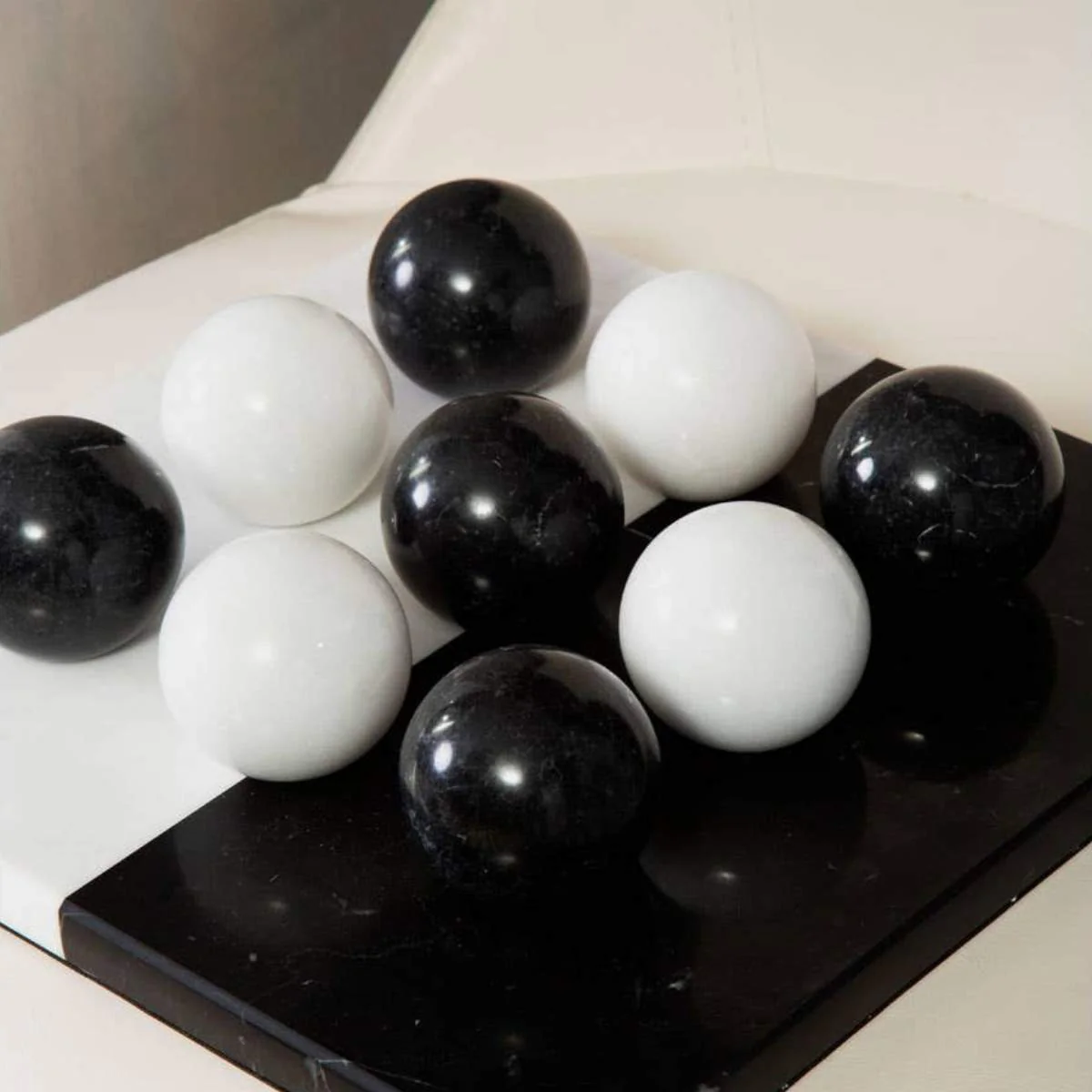 Beaumonde Home Flos Black And White Tic Tac Toe Marble Game - Image 10