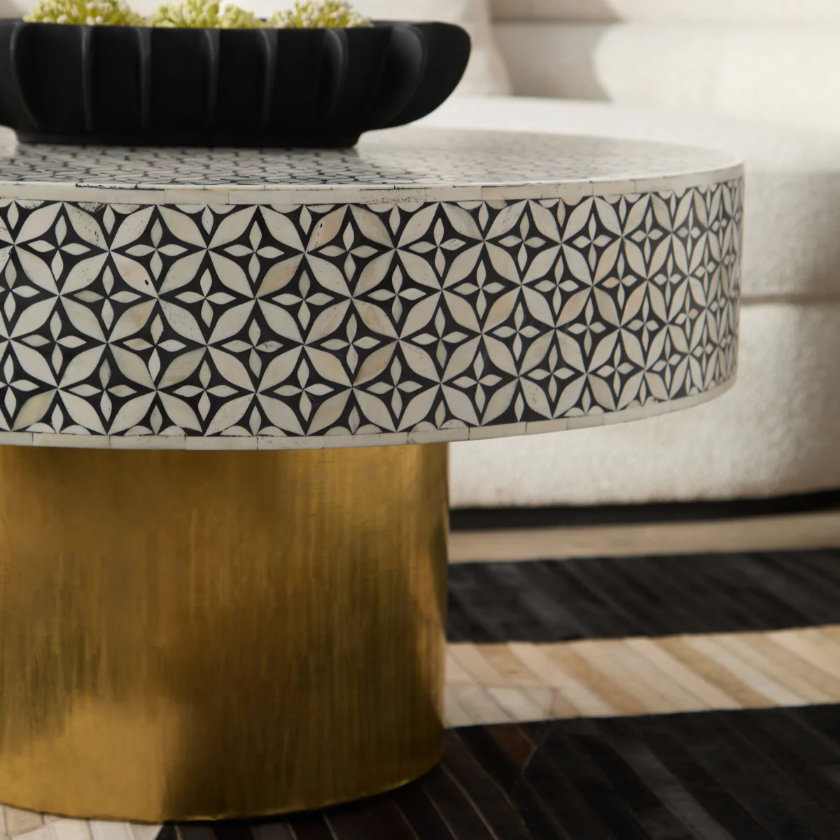 Beaumonde Home Fusion Round Coffee Table With Gold Base - Image 7