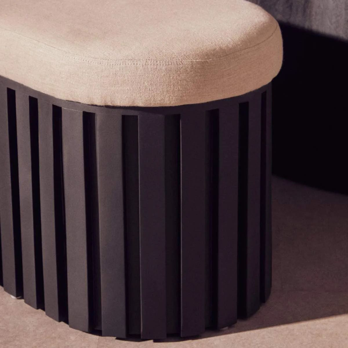 Beaumonde Home Perdoba Ridge Base Mango Wood Black Finish Texture Fabric Bench - Image 8
