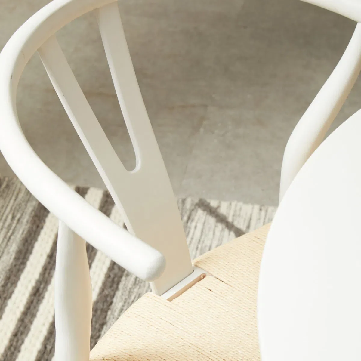 Beaumonde Home Avignon Wishbone Antique White Chair - Image 3