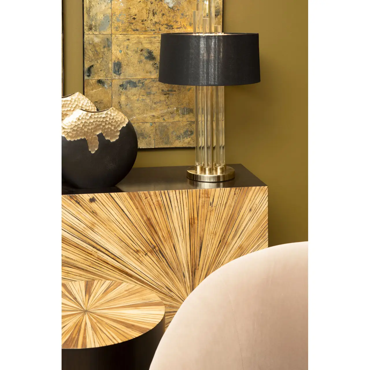 Beaumonde Home Daito Small Black and Gold Round Vase - Image 3