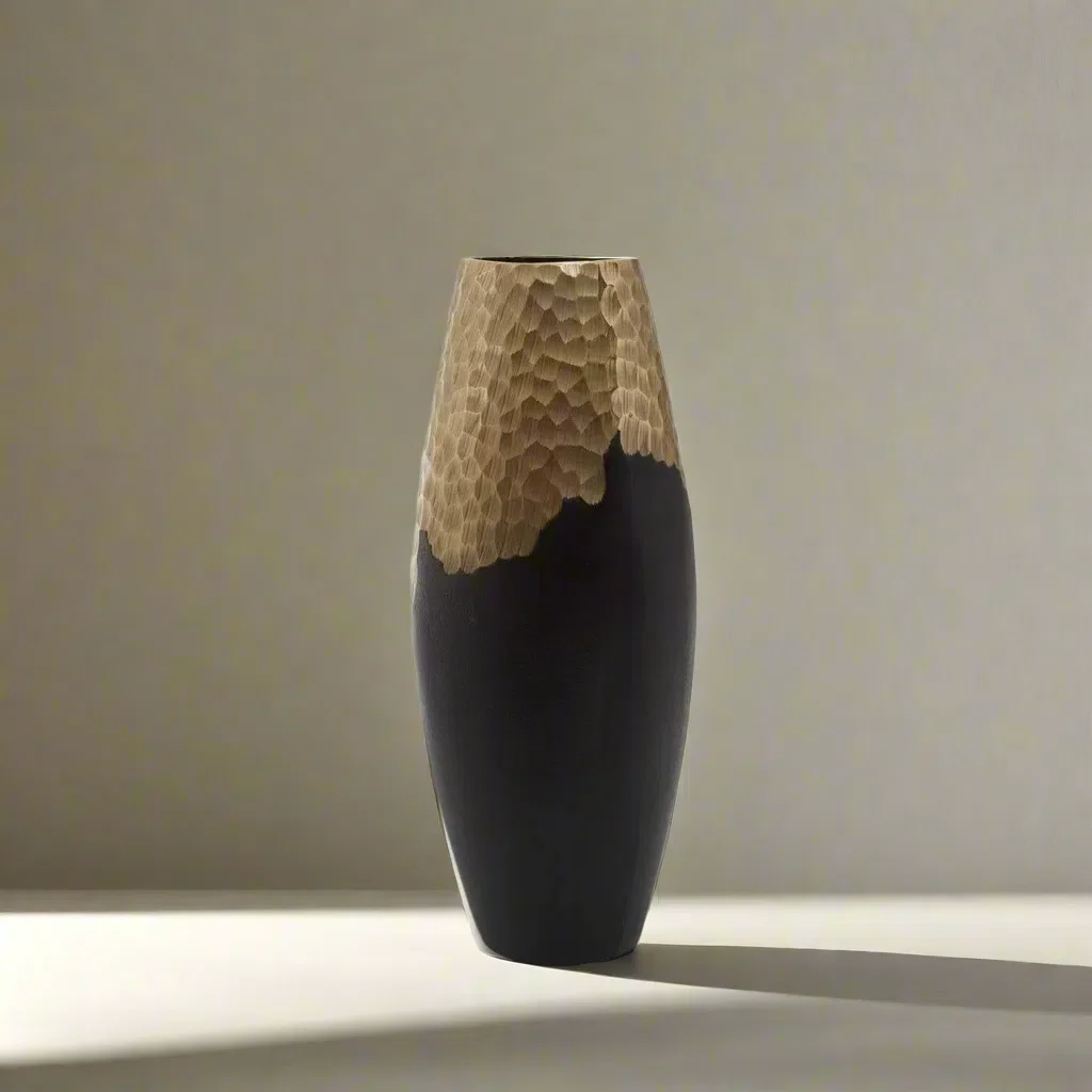 Beaumonde Home Daito Small Black and Gold Vase - Image 2