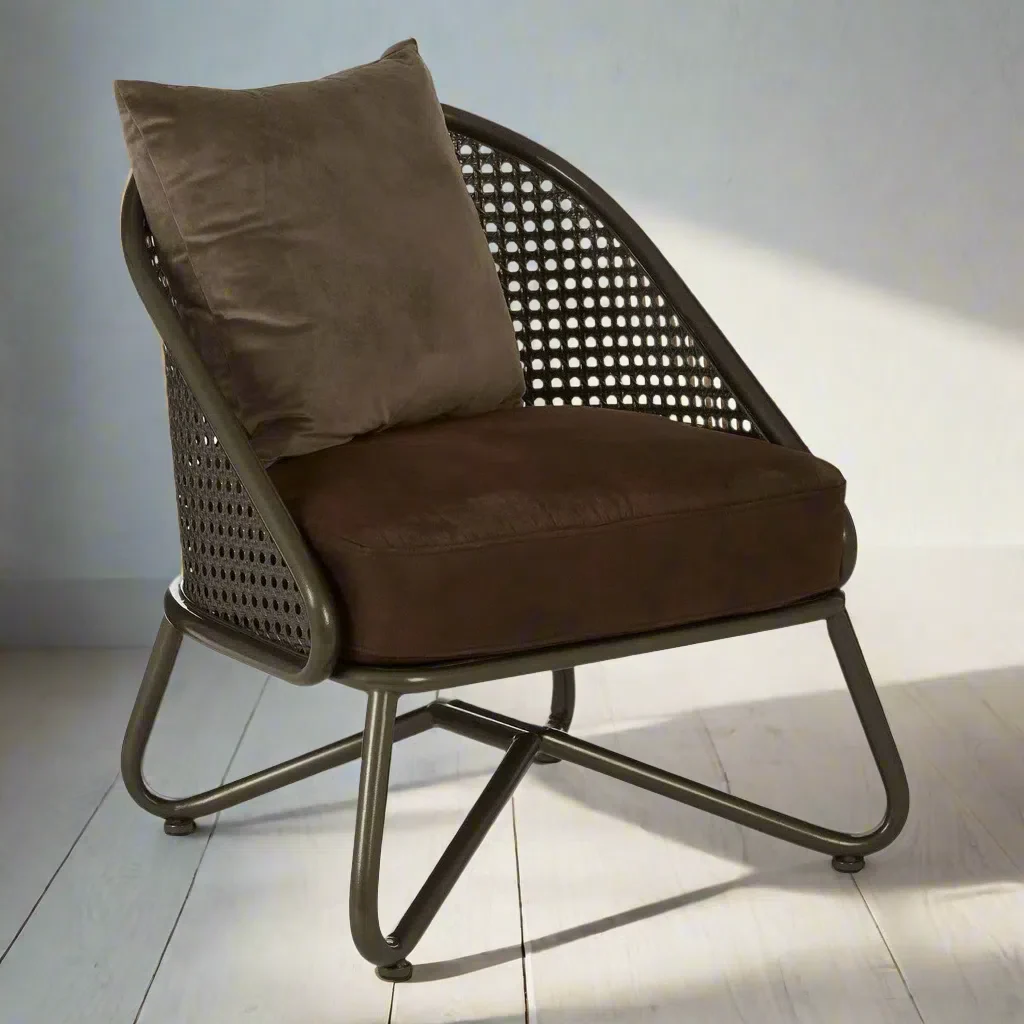 Beaumonde Home Foundry Chair With Curved Legs - Image 5