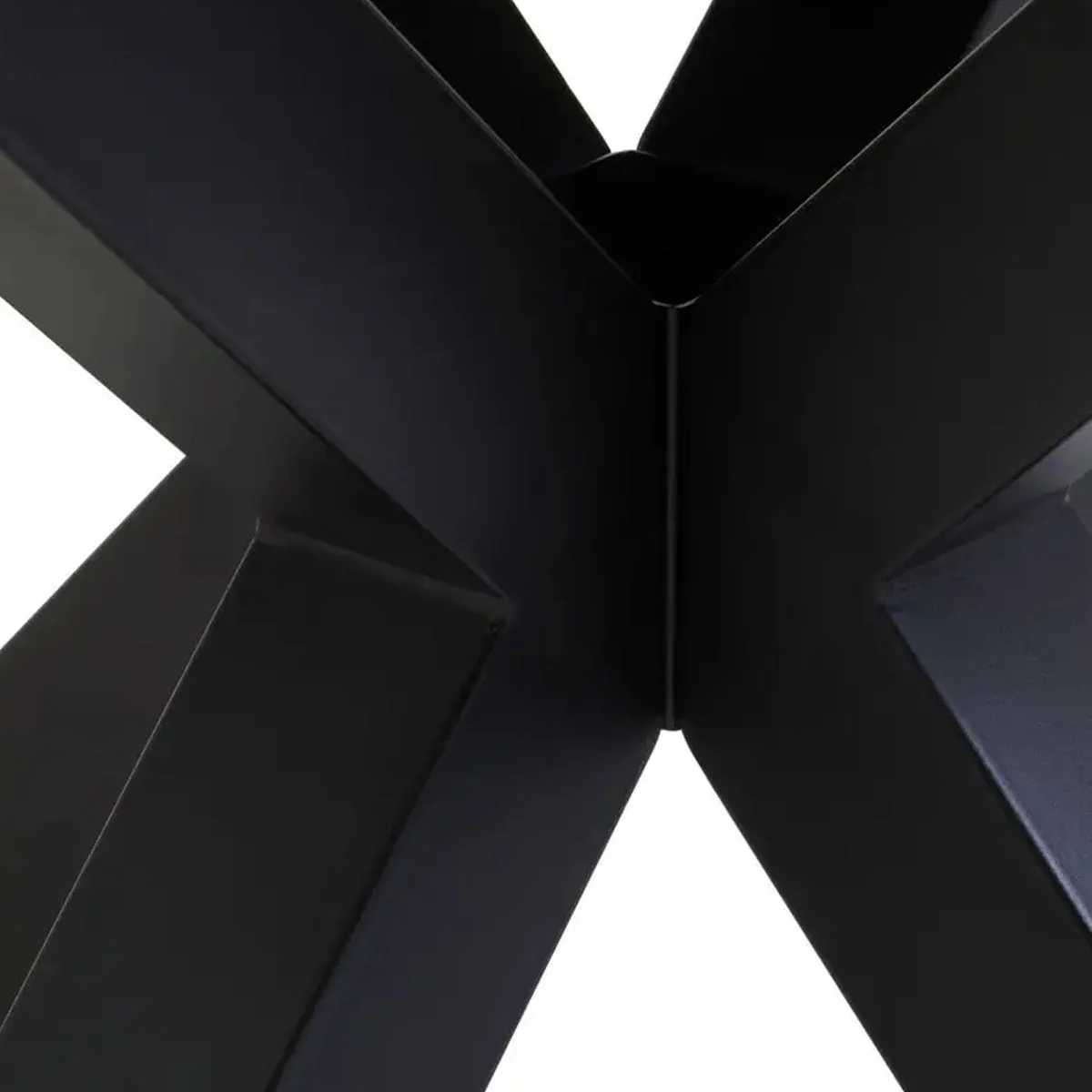 Beaumonde Home Salford Dining Table With Black Metal Legs - Image 6