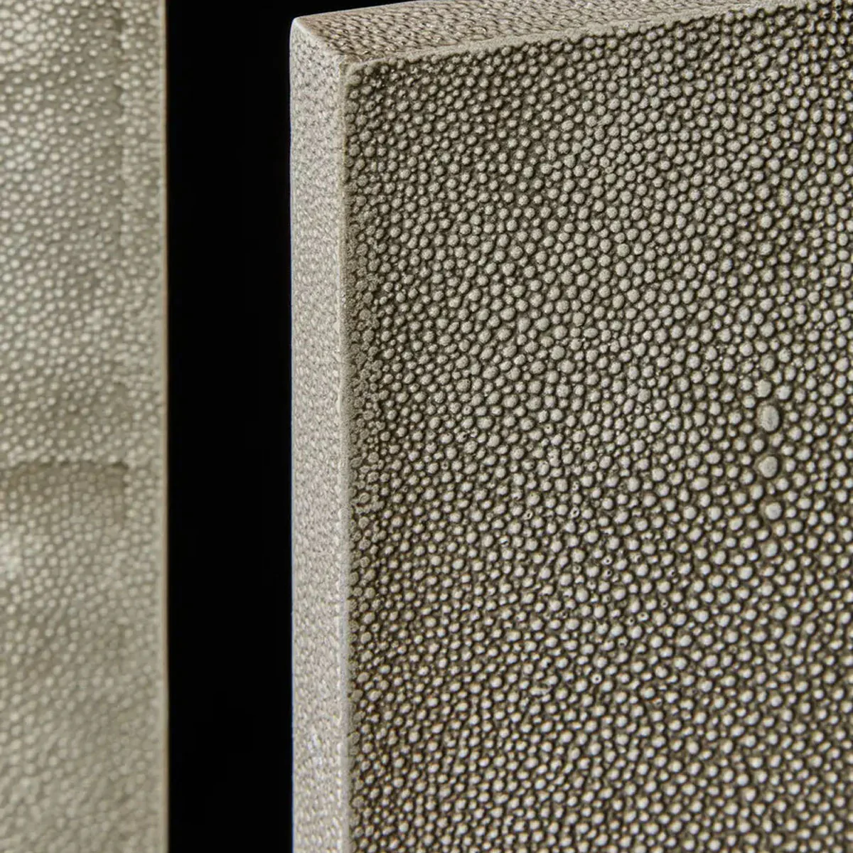 Beaumonde Home Deruta Grey Shagreen Effect 4 Door Sideboard - Image 11