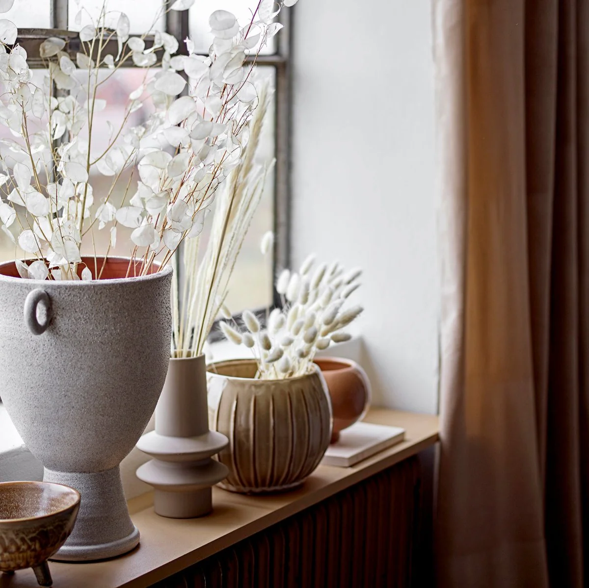 Bloomingville Isold Vase - Image 4