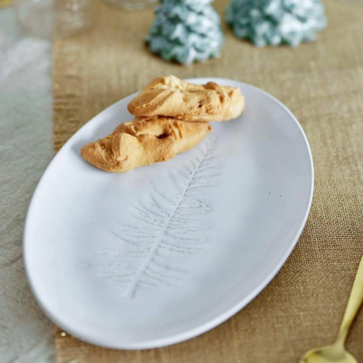 Bloomingville Winter Serving Plate, Nature, Stoneware - Image 4