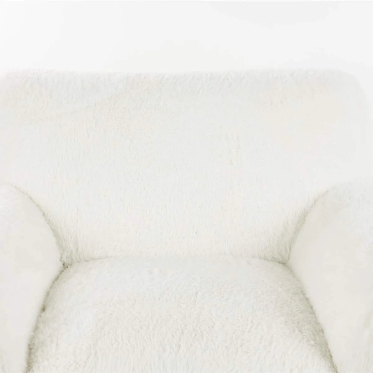 Bold Monkey Lounge Chair Cuddle the Yeti - Image 7