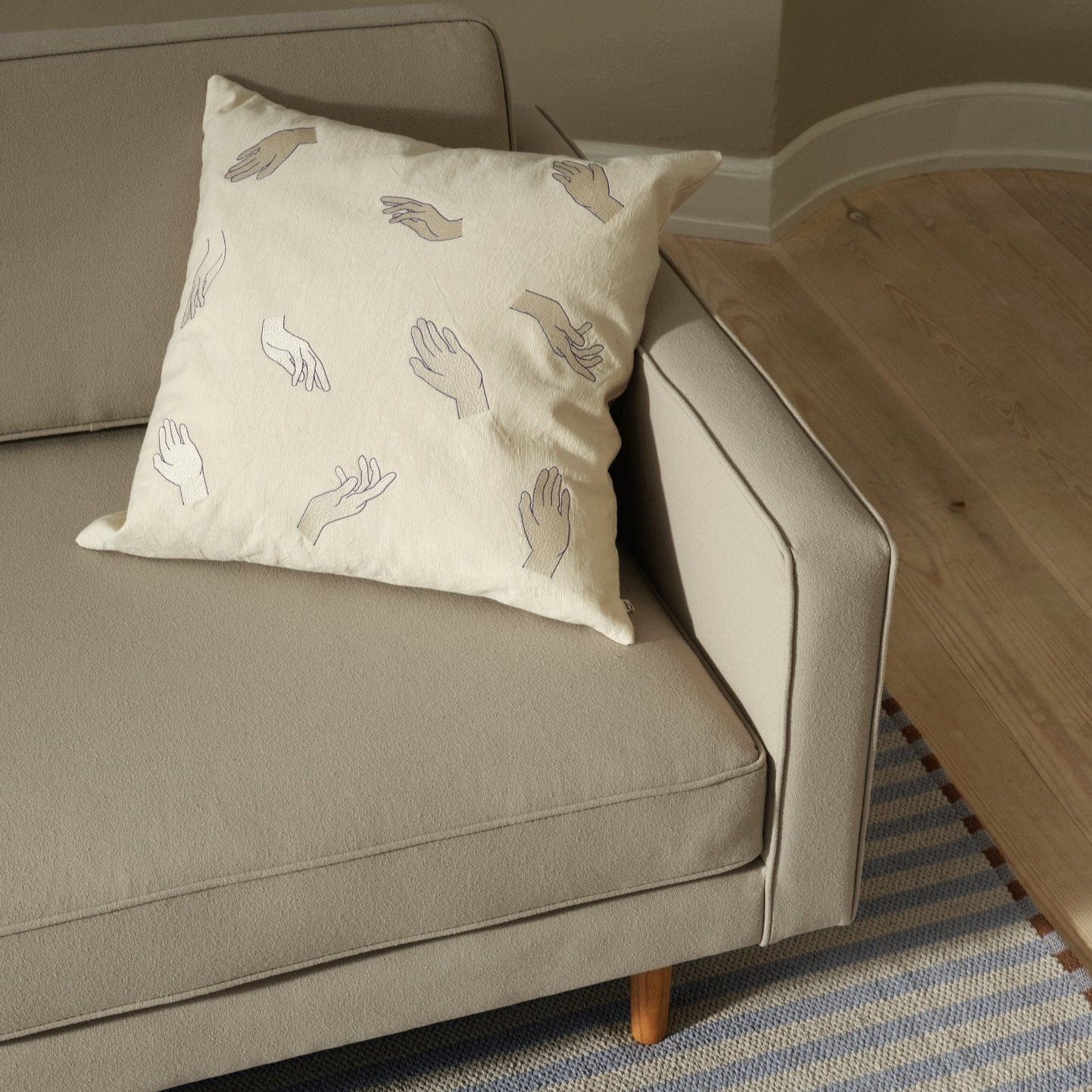 Broste Copenhagen Wind Velvet Armchair Rainy Day Grey - Image 2