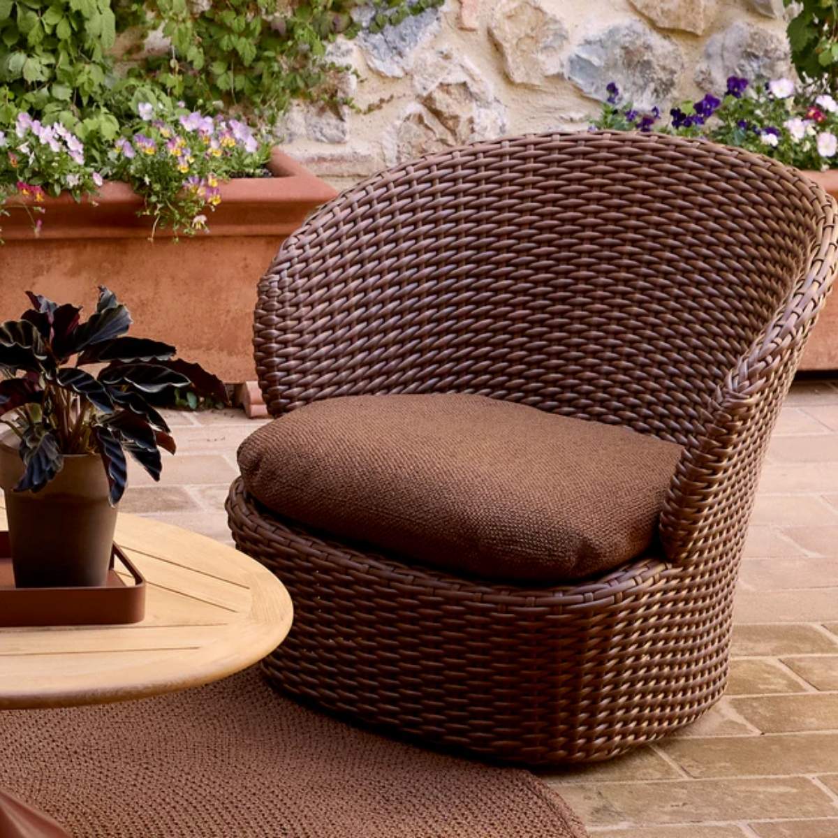 Cane-line Coast Lounge Chair W/Swivel - Image 15
