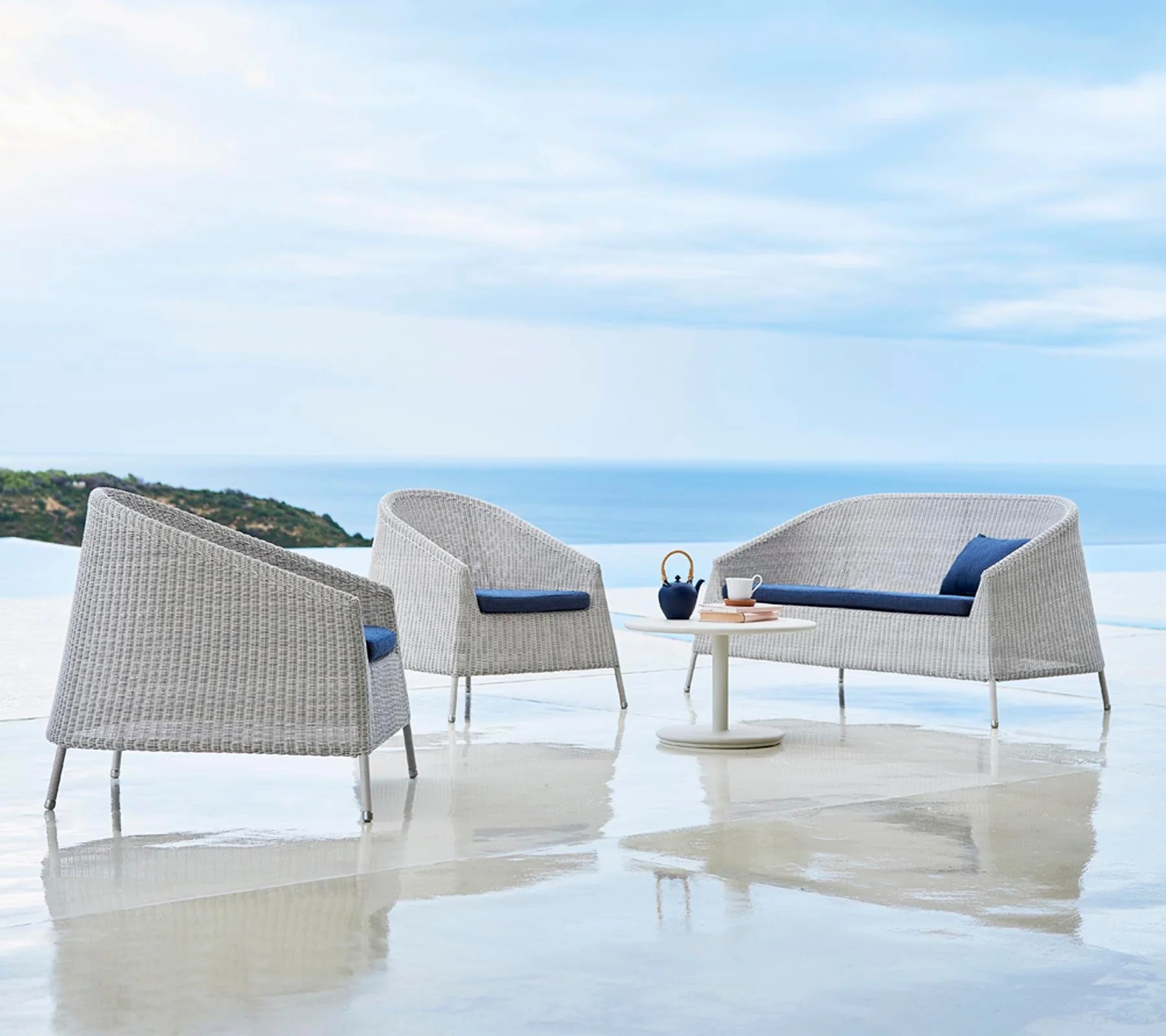 Cane-line Kingston Lounge Chair, Stackable - Image 5