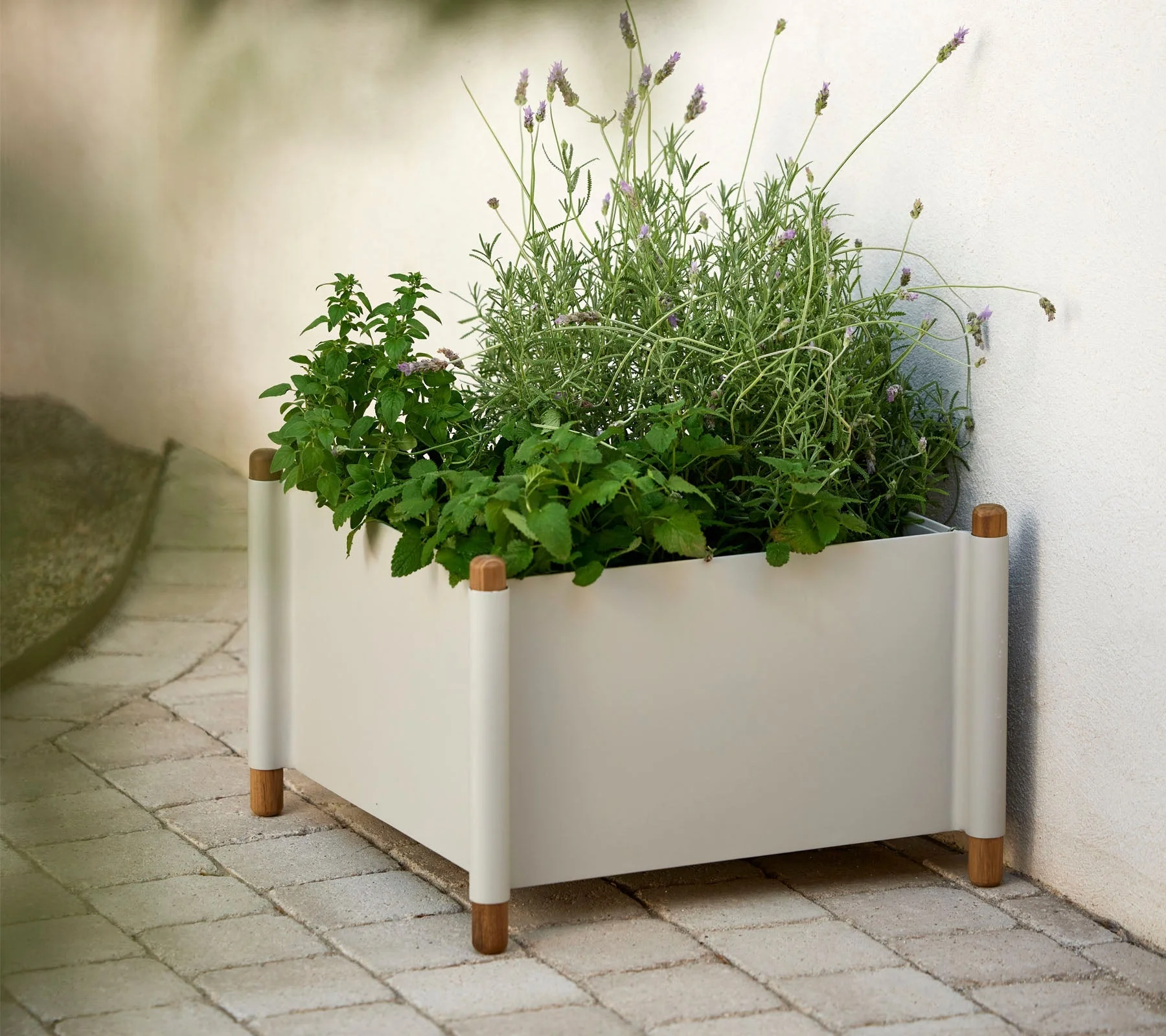 Cane-line Sticks Planter - Image 3