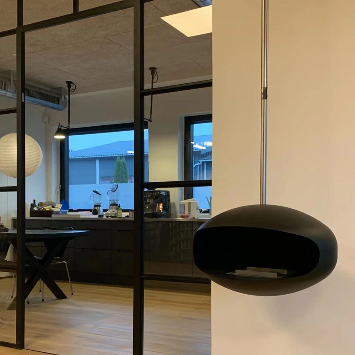Cocoon Fires Aeris - Black with a Steel Pole - Image 12