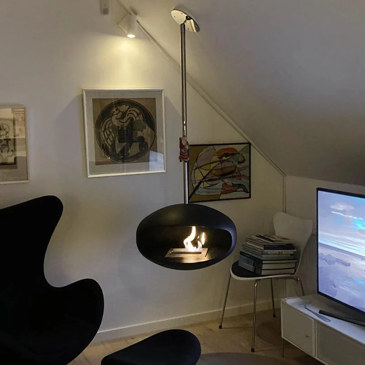 Cocoon Fires Aeris - Black with a Steel Pole - Image 13
