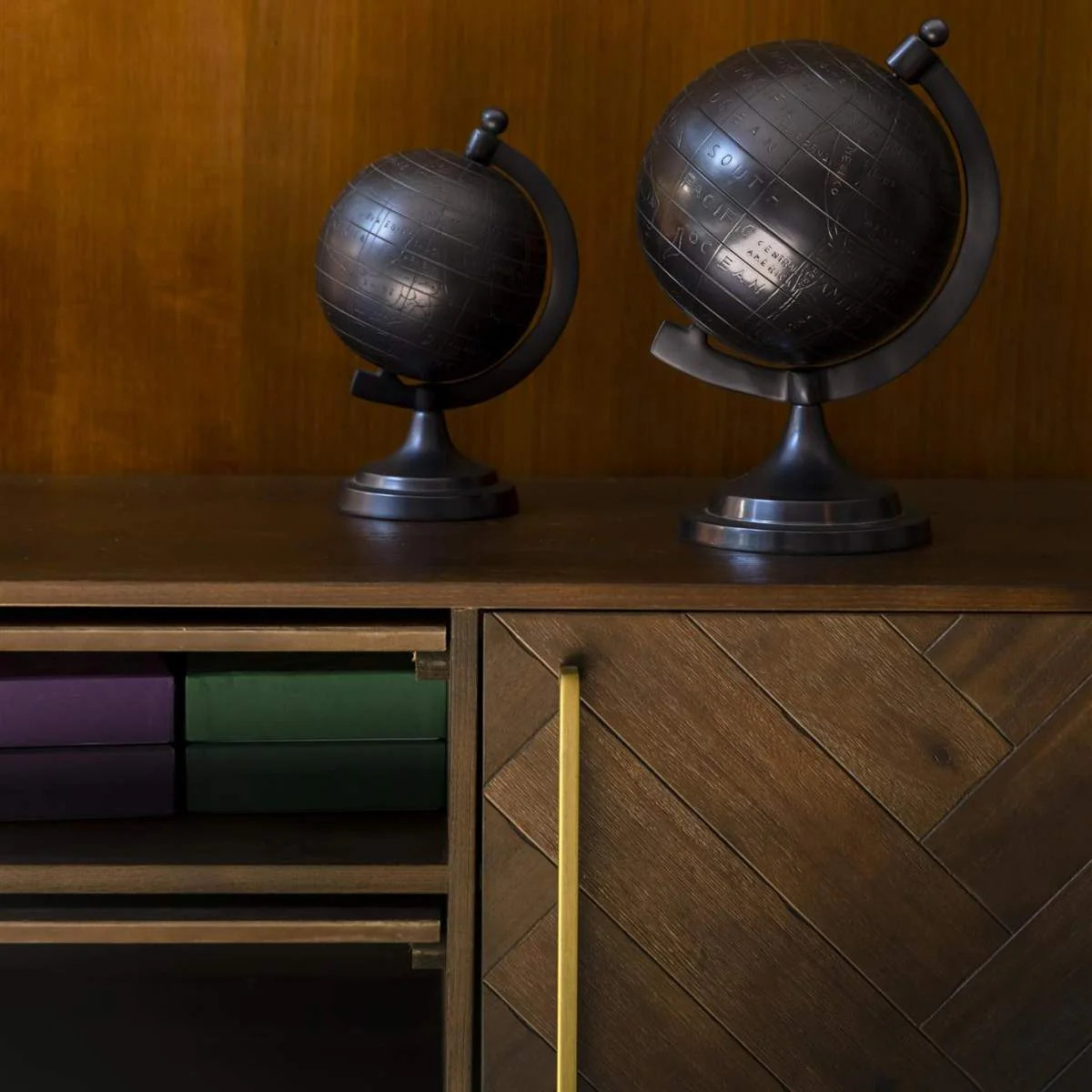 Dutch Bone Sideboard Class - Image 27