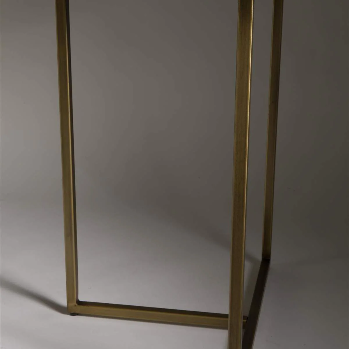 Dutch Bone Table Class - Image 3