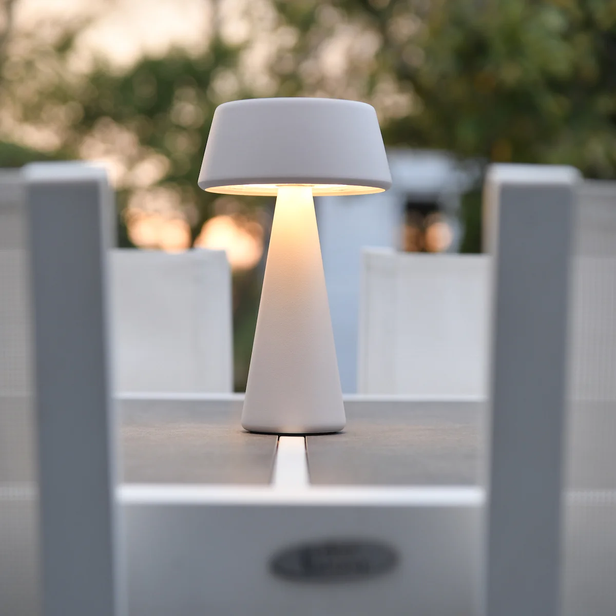 Extreme Lounging B-Lamp Rechargeable Light - Image 7