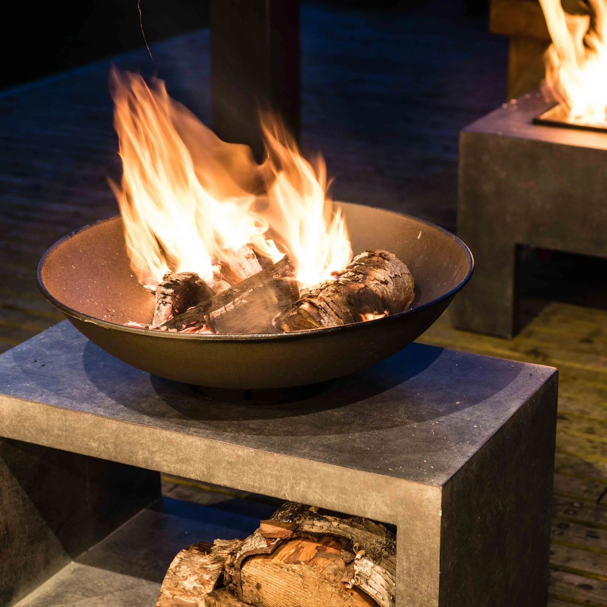 Ivyline Fire Pit and Rectangle Console Table - Image 3