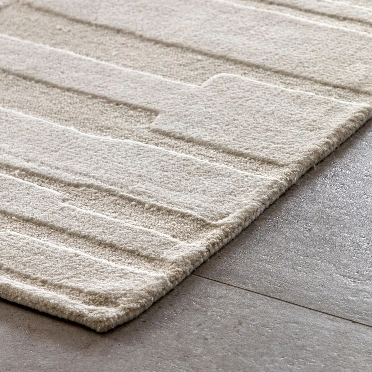 Gallery Direct Albany Tufted Tonal Rug - Image 4