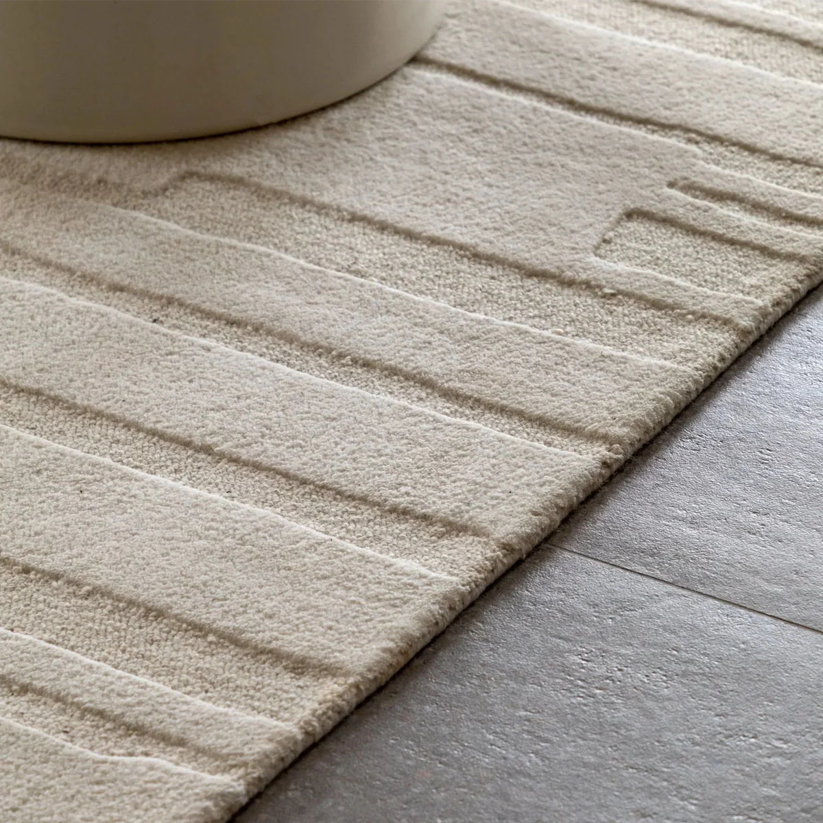 Gallery Direct Albany Tufted Tonal Rug - Image 5