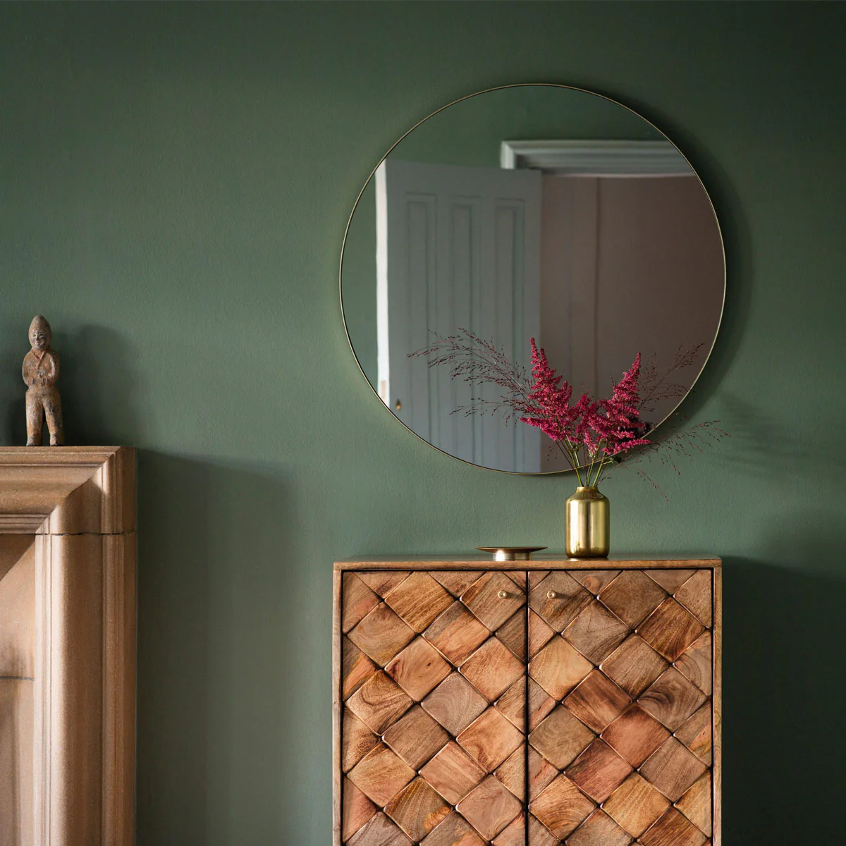 Gallery Direct Bowie Round Mirror Champagne 800x800mm - Image 5