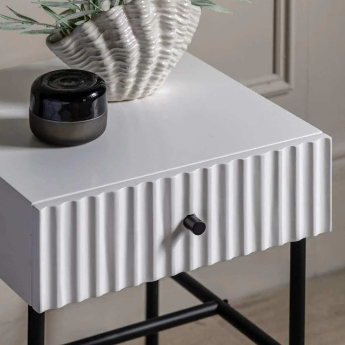 Gallery Direct Buckhurst 1 Drawer Bedside White 400x400x500mm - Image 4