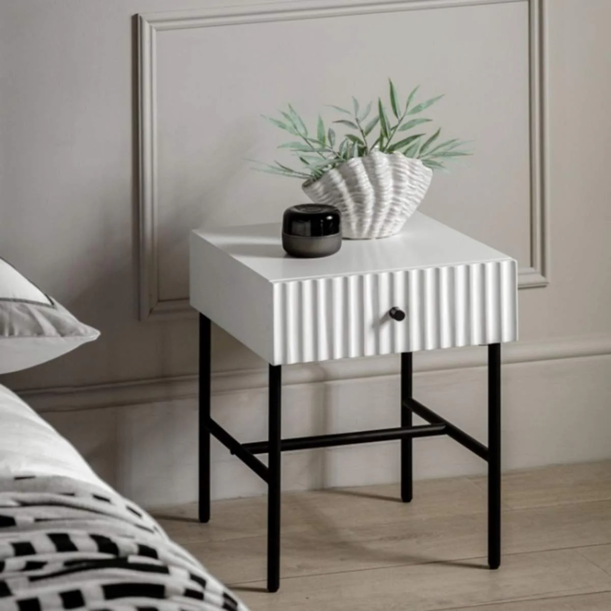 Gallery Direct Buckhurst 1 Drawer Bedside White 400x400x500mm - Image 6