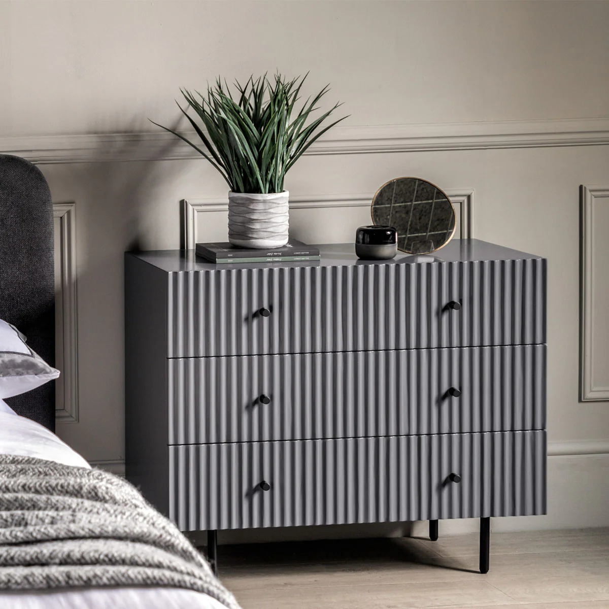 Gallery Direct Buckhurst 3 Drawer Chest Grey 400x900x750mm - Image 7