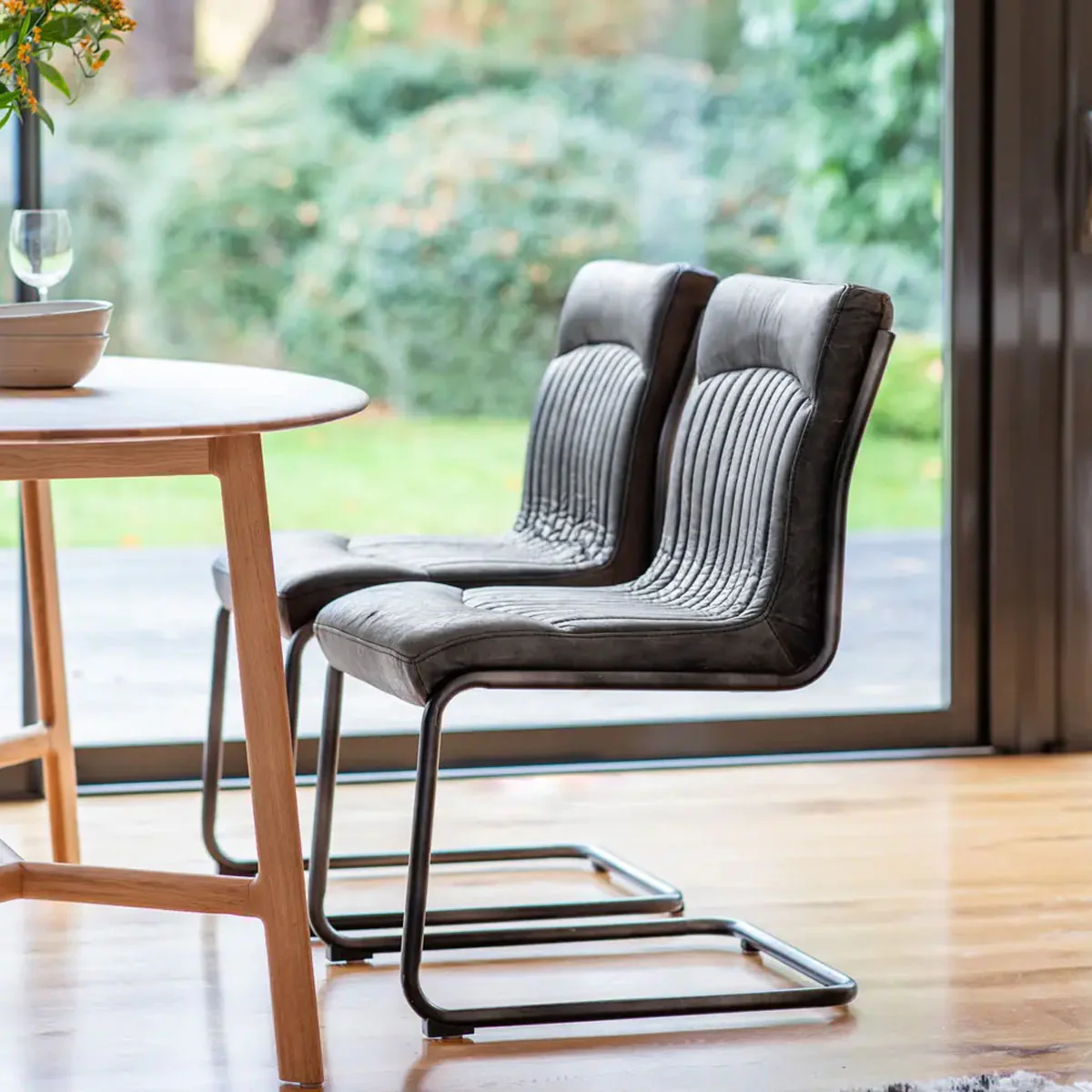 Gallery Direct Capri Leather Chair Antique Ebony 520x660x880mm - Image 4