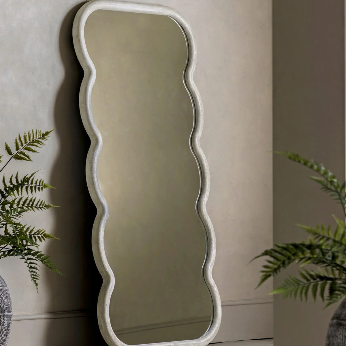 Gallery Direct Como Curved Leaner Mirror 900x1800mm - Image 8